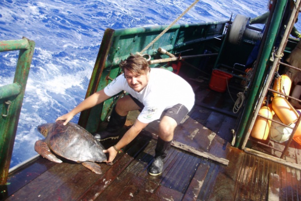 Dirio de bordo: mais de mil dias entre o cu e o mar de olho nas tartarugas