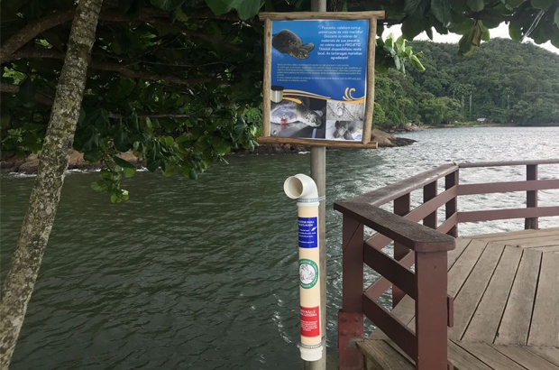 TAMAR Ubatuba instala coletores de resíduos de pesca amadora