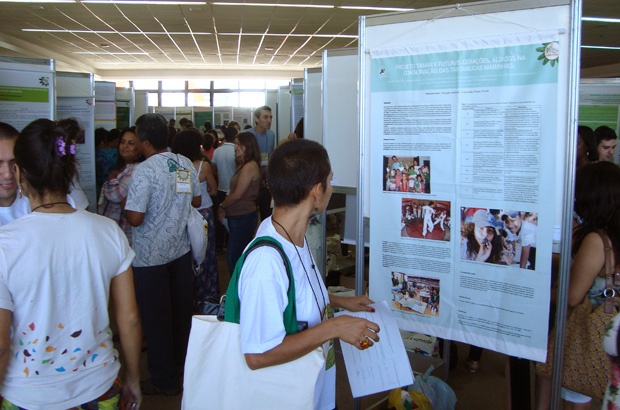 Tamar apresenta cinco painéis em fórum nacional de educação ambiental