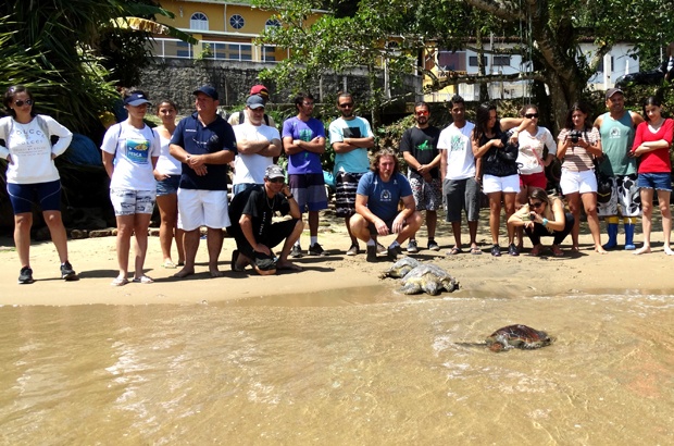Tamar Ubatuba realizou curso de observação de tartarugas marinhas