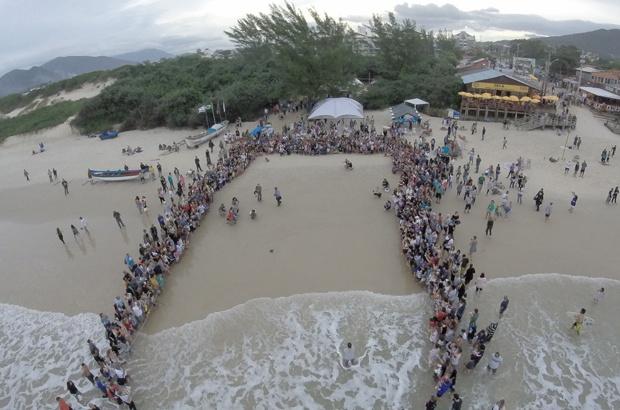 Pescadores celebram abertura da pesca da tainha em Florianópolis